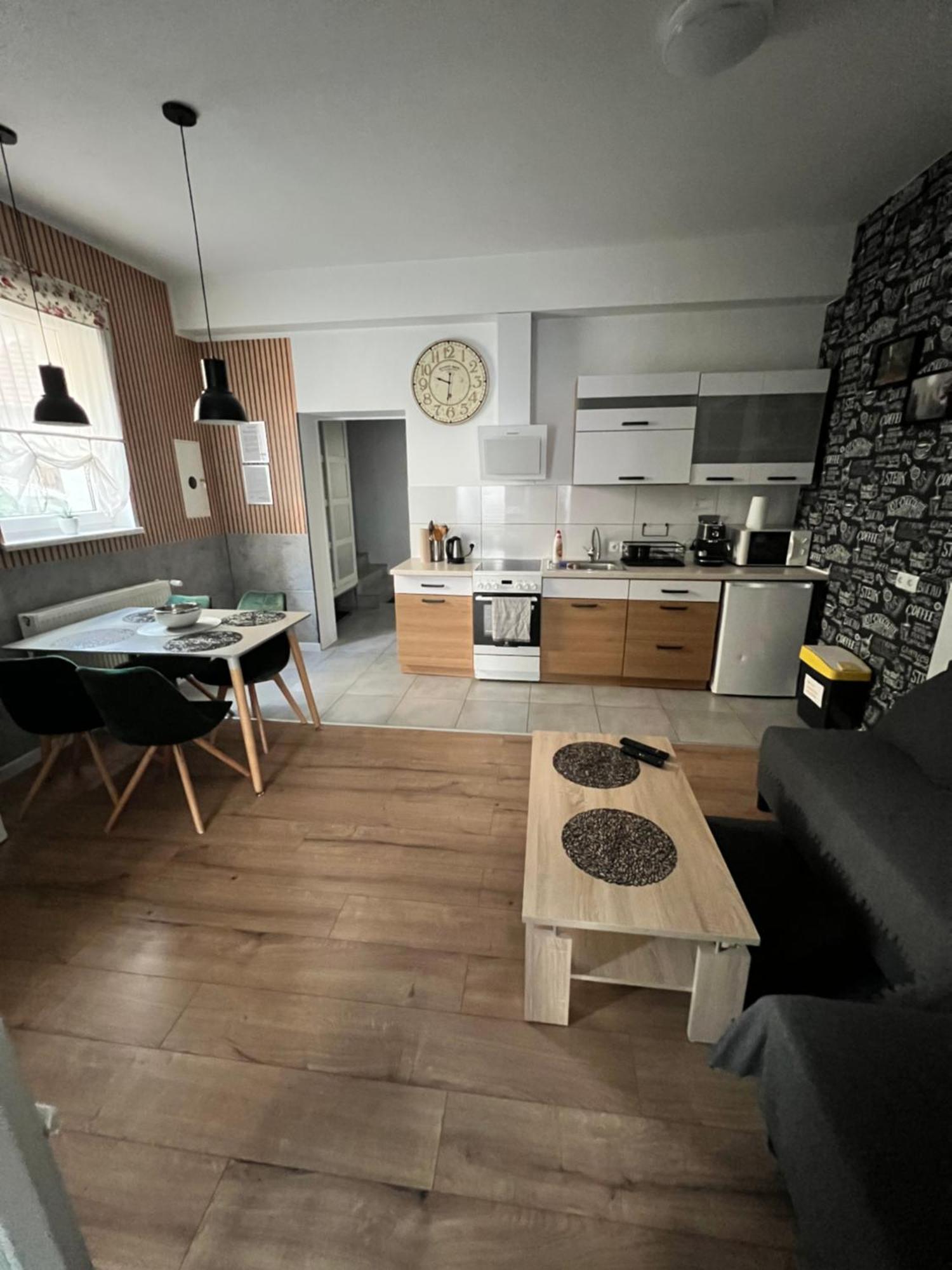 Apartamenty Cieplicka 20A Еленя-Гура Экстерьер фото
