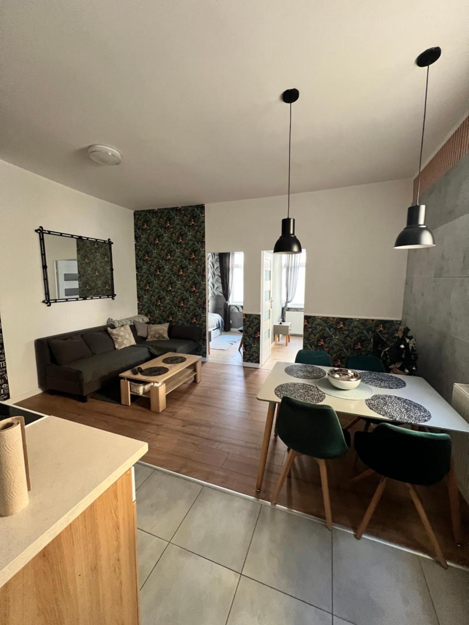 Apartamenty Cieplicka 20A Еленя-Гура Экстерьер фото